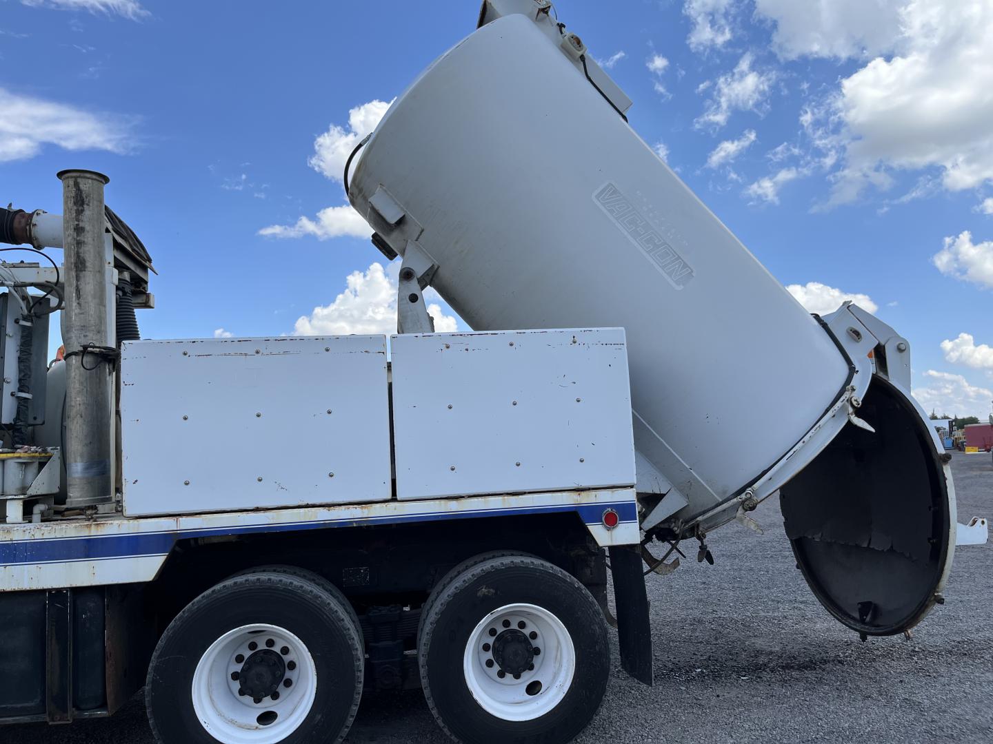 ./imagenes/INVOICE/2019/16439/CAMION VAC-CON V312LHAE (59).JPG